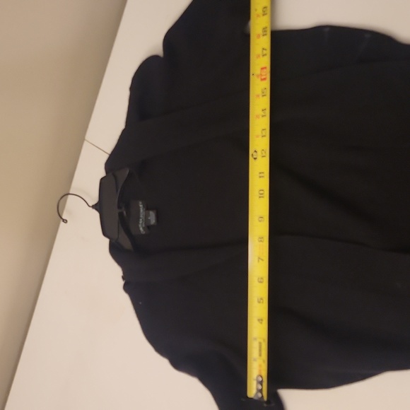 Cynthia Rowley Cashmere Sweater with detachable scarf - Picture 5 of 7